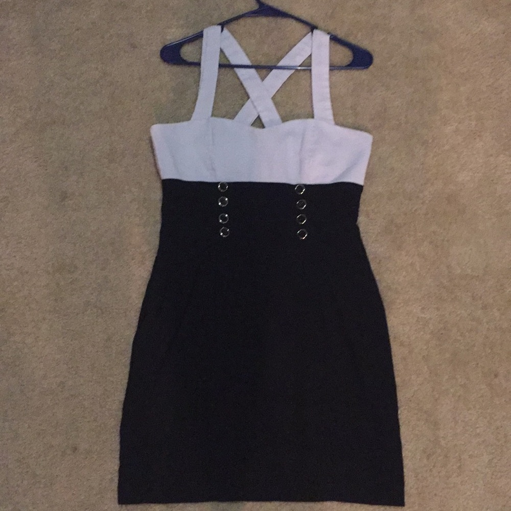 Black and white pencil dress